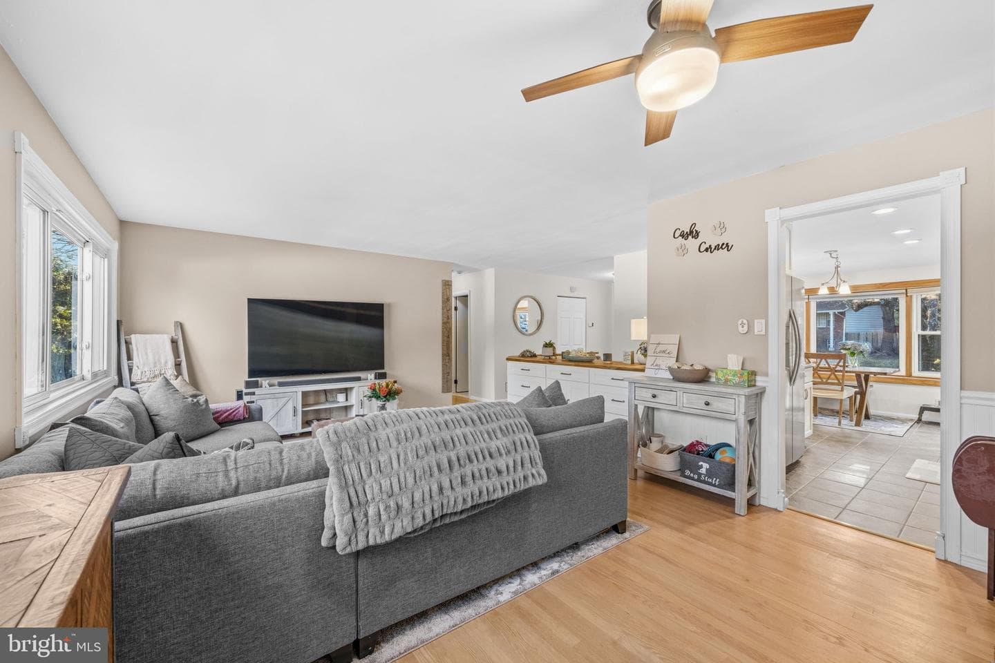 5609 Pier Drive photo 13