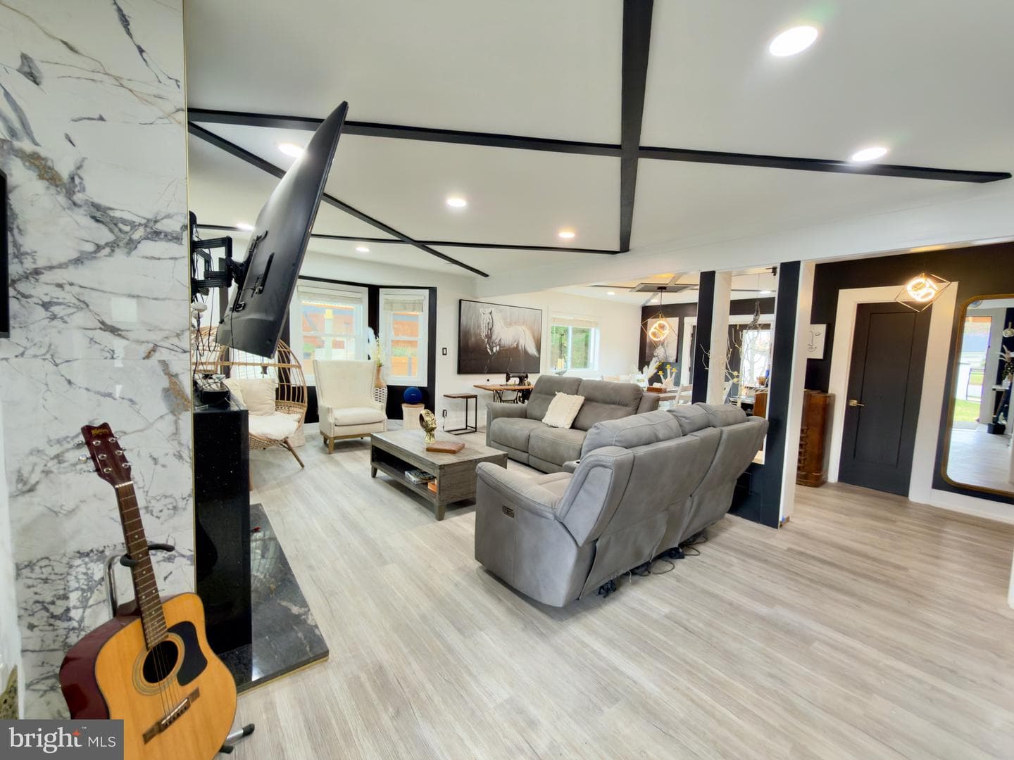 16720 Longdraft Road photo 3