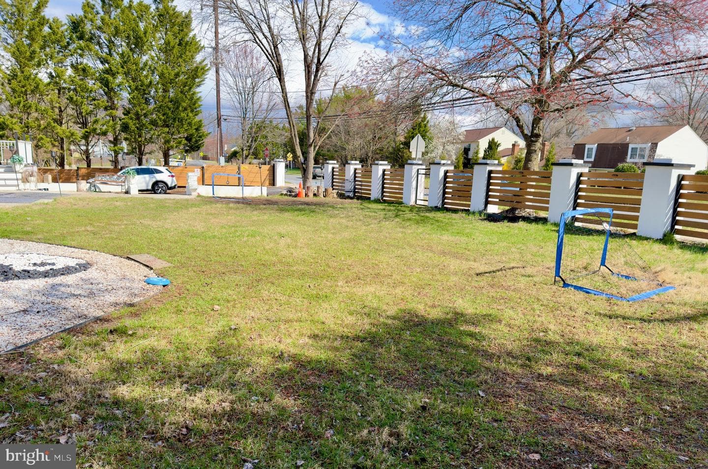 16720 Longdraft Road photo 32