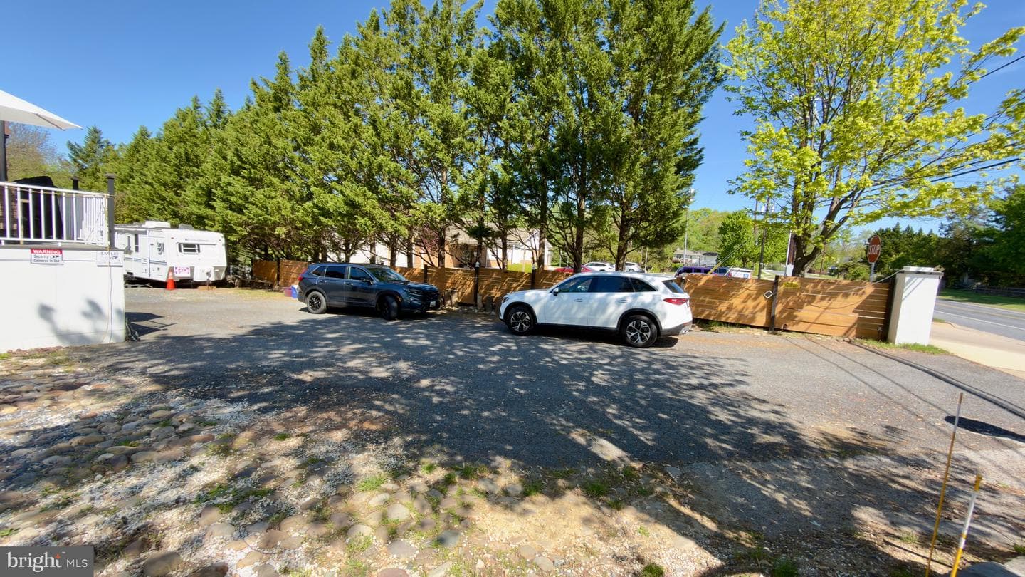 16720 Longdraft Road photo 35