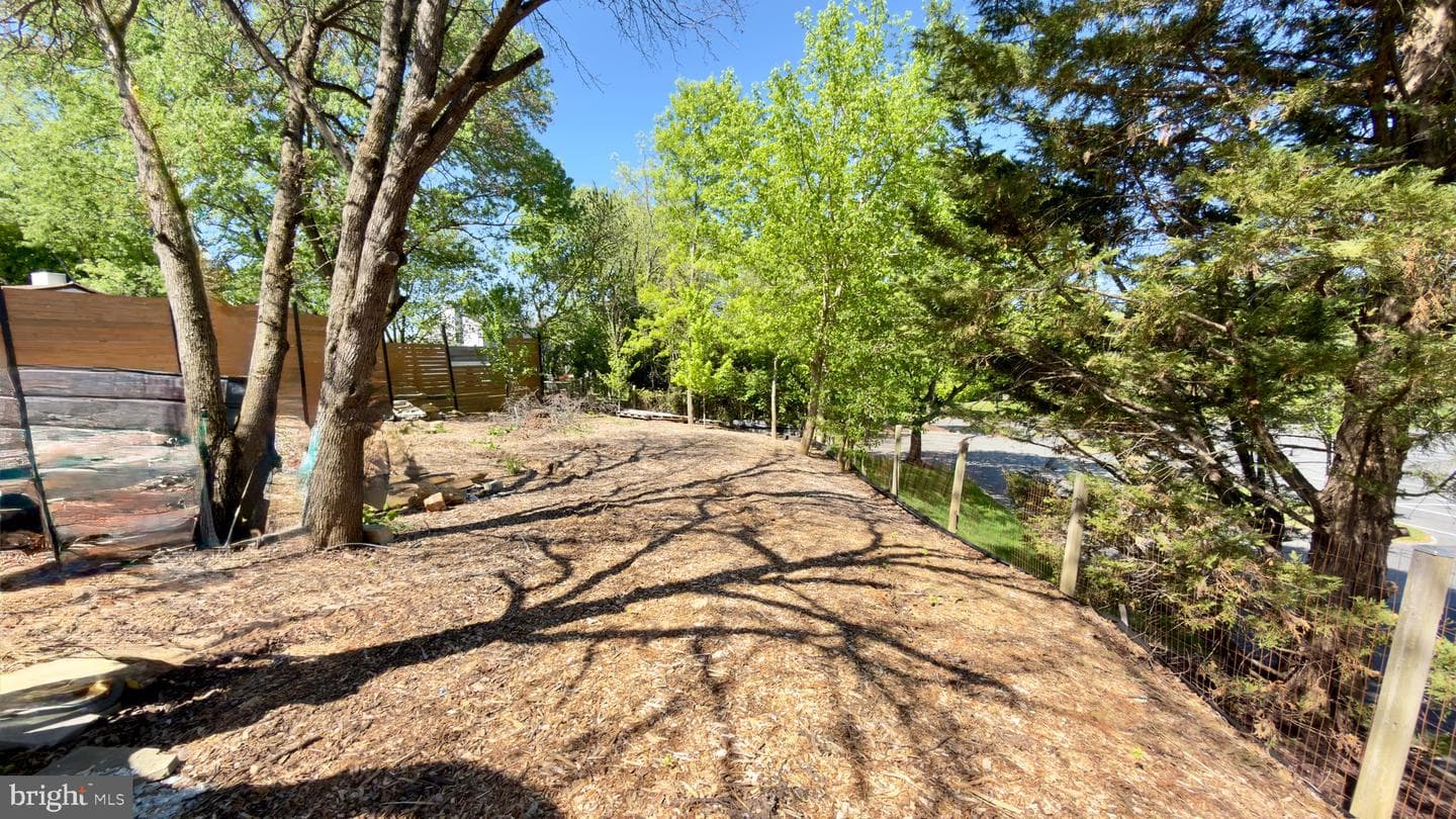 16720 Longdraft Road photo 39