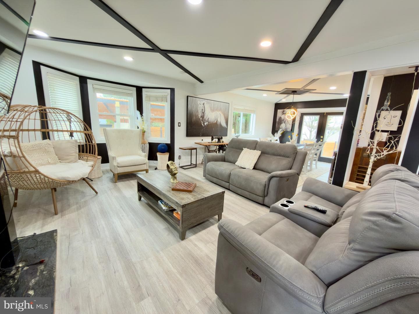 16720 Longdraft Road photo 5