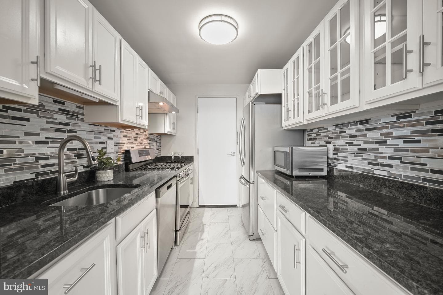 10201 Grosvenor Place #1215 photo 11