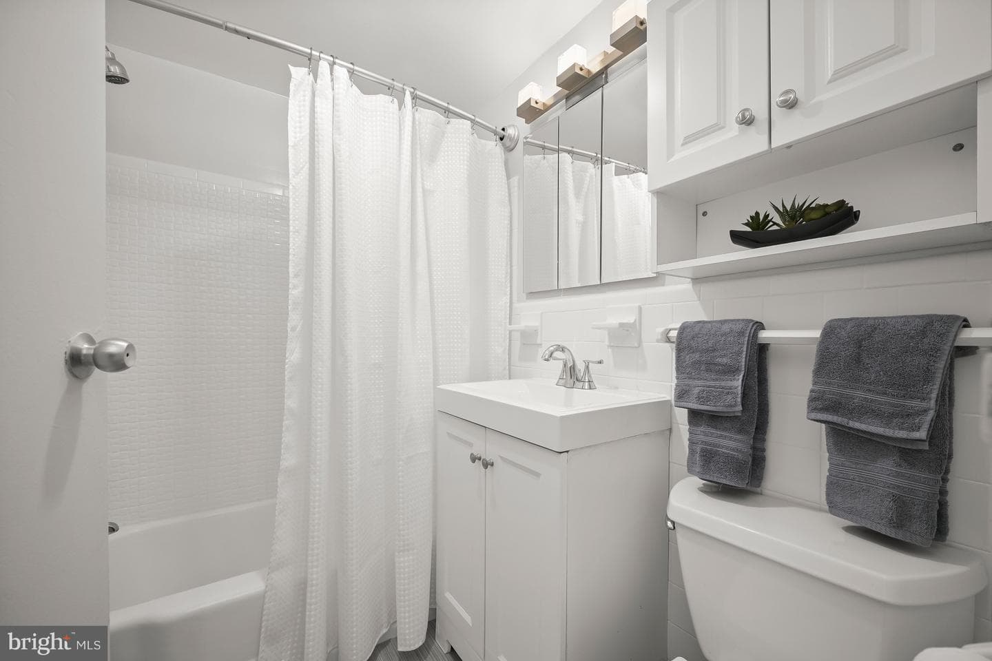 10201 Grosvenor Place #1215 photo 19