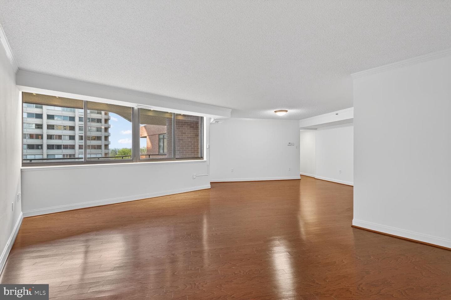 4550 N Park Avenue N #914 photo 4