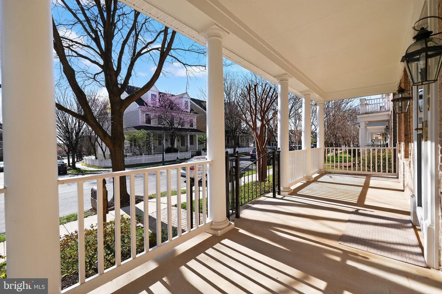 809 Royal Crescent photo 4