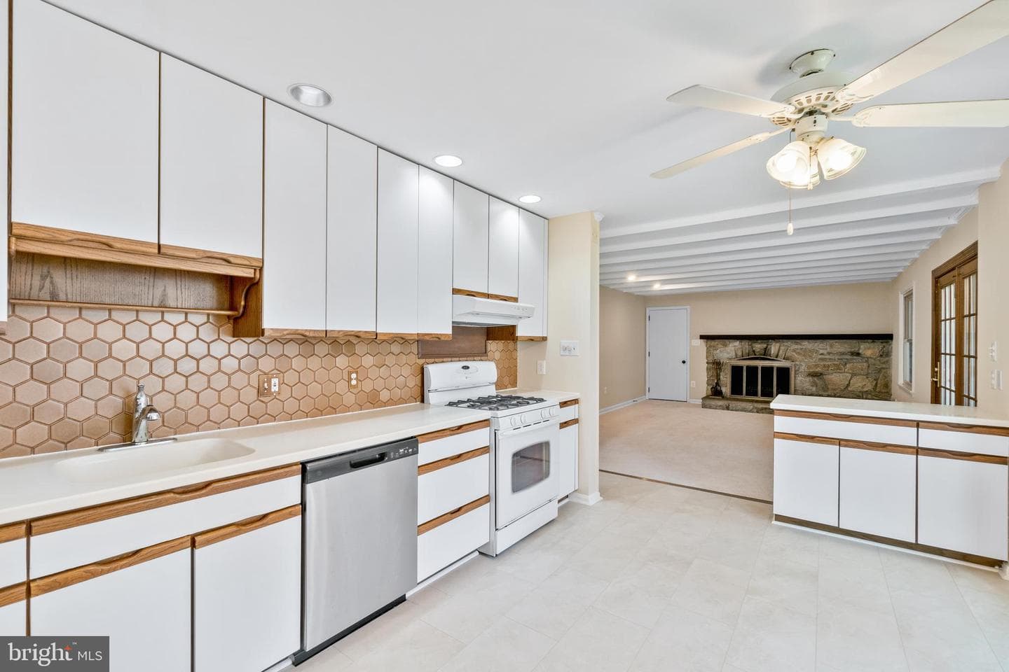 13605 Stoner Drive photo 10