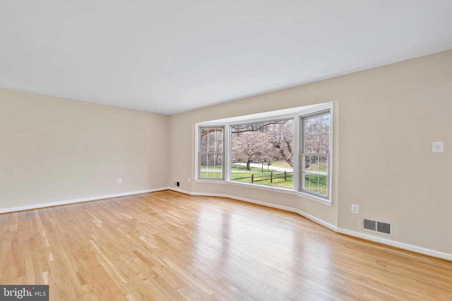 13605 Stoner Drive photo 3