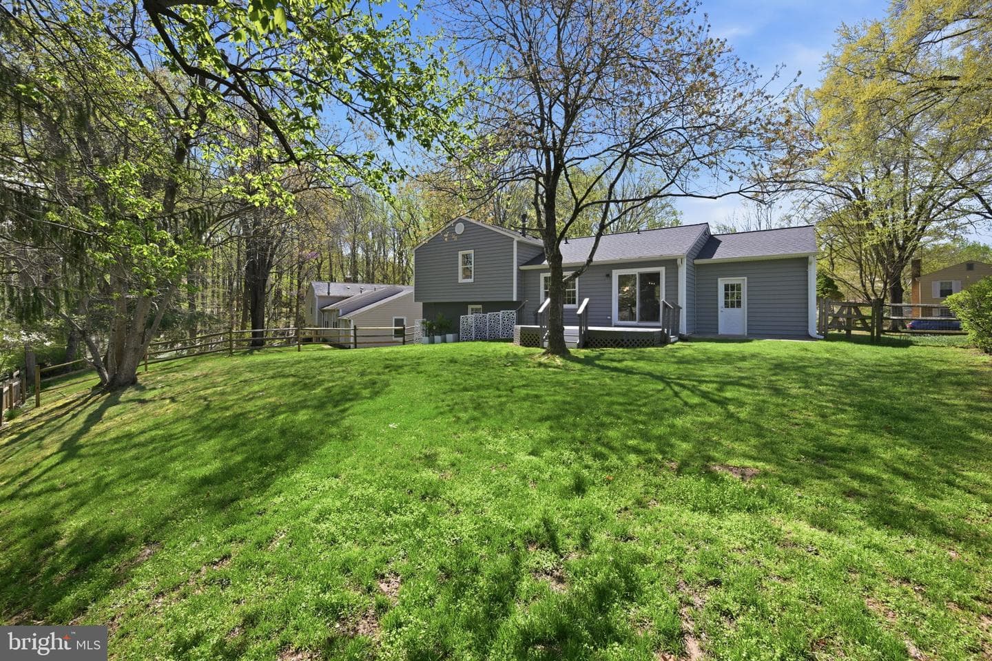 7 Bentley Court photo 33