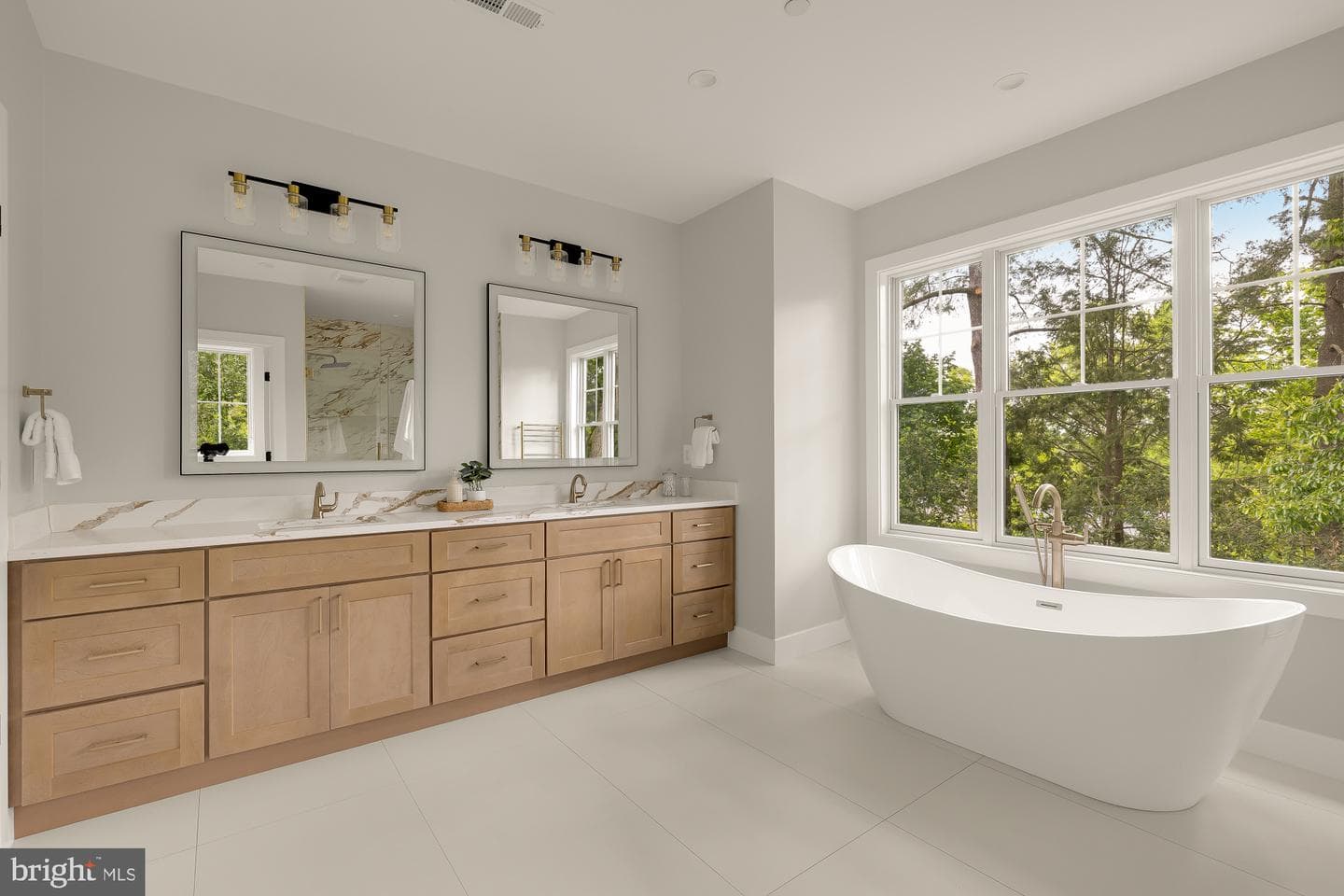 5134 Newport Avenue photo 31