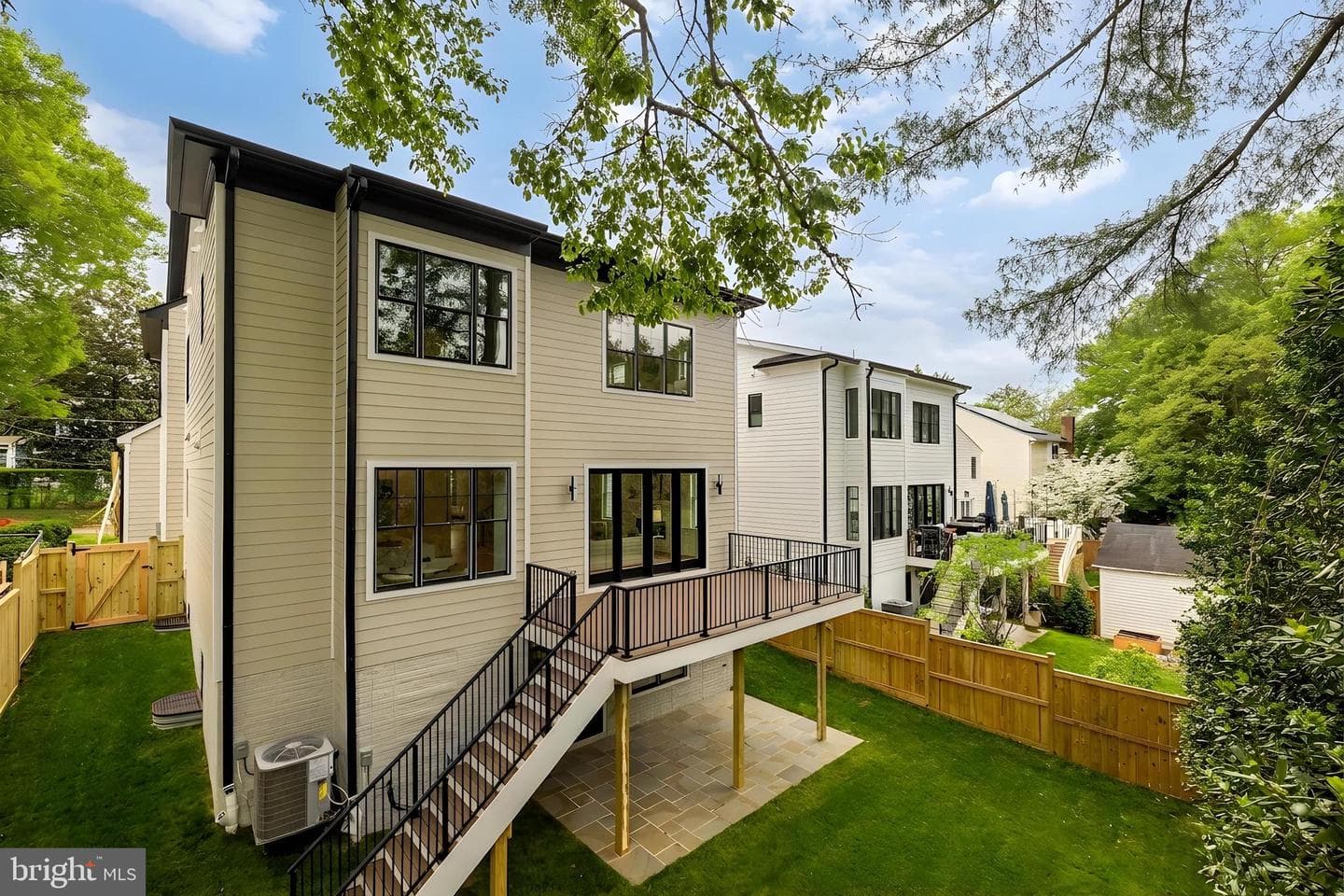 5134 Newport Avenue photo 60