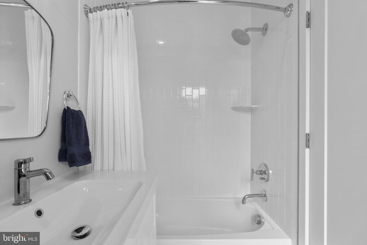 8087 Tribeca Street photo 25