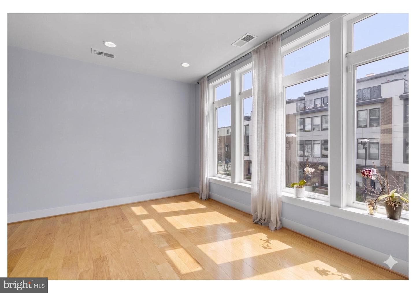 8087 Tribeca Street photo 8