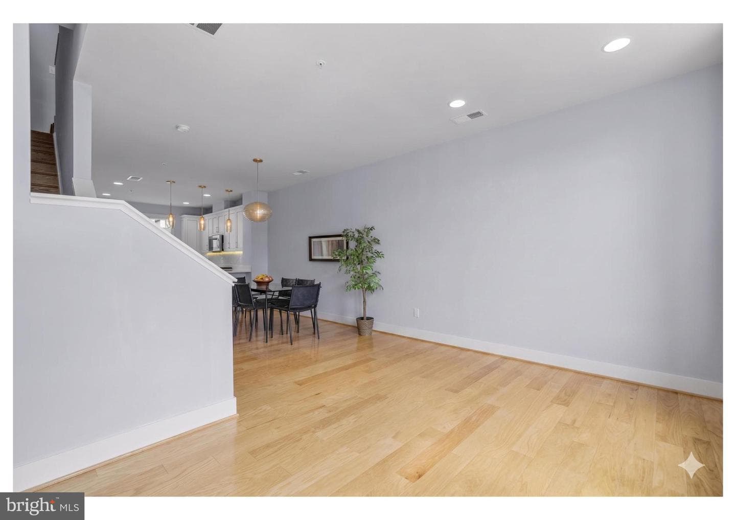 8087 Tribeca Street photo 9
