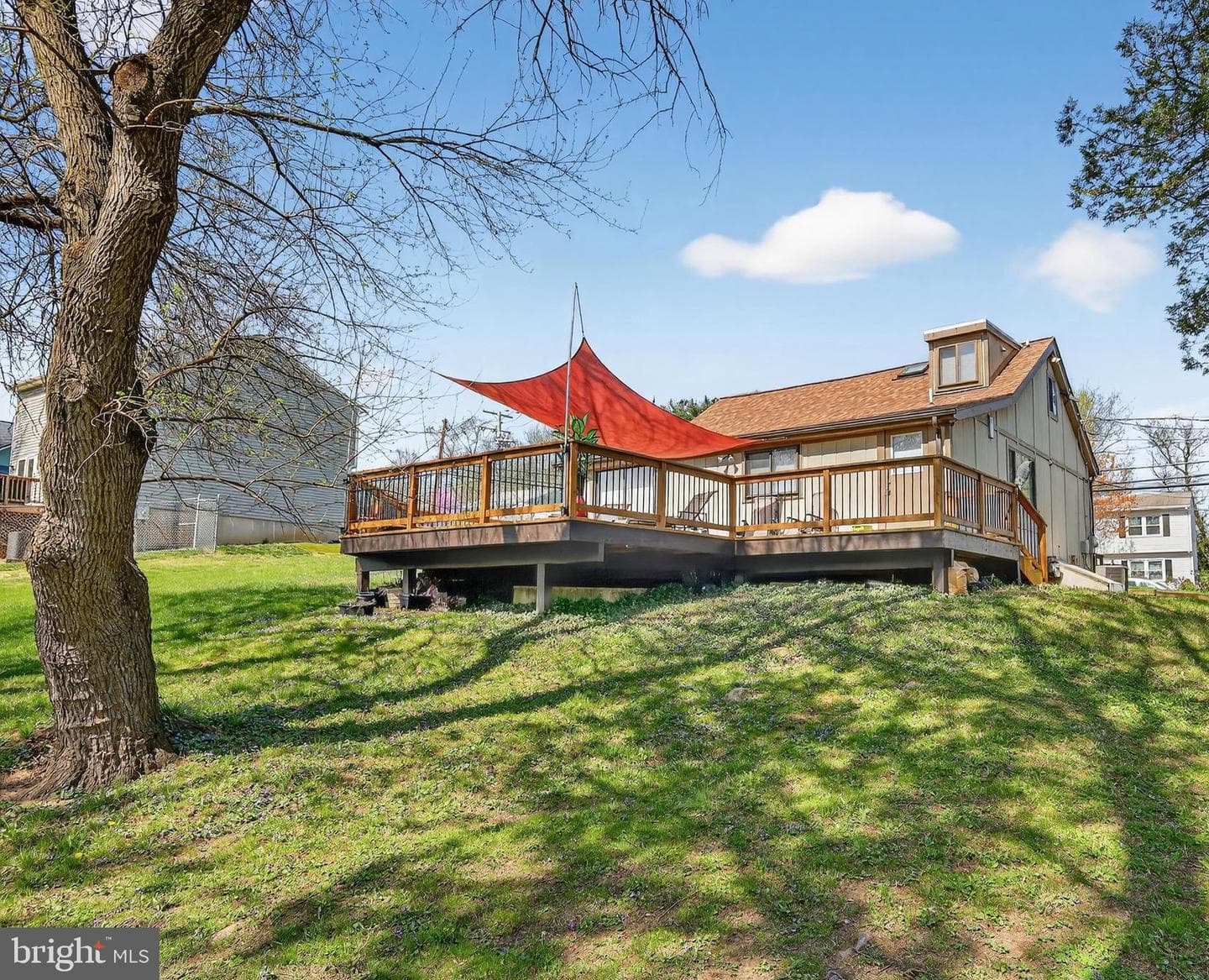 327 S Horners Lane photo 36