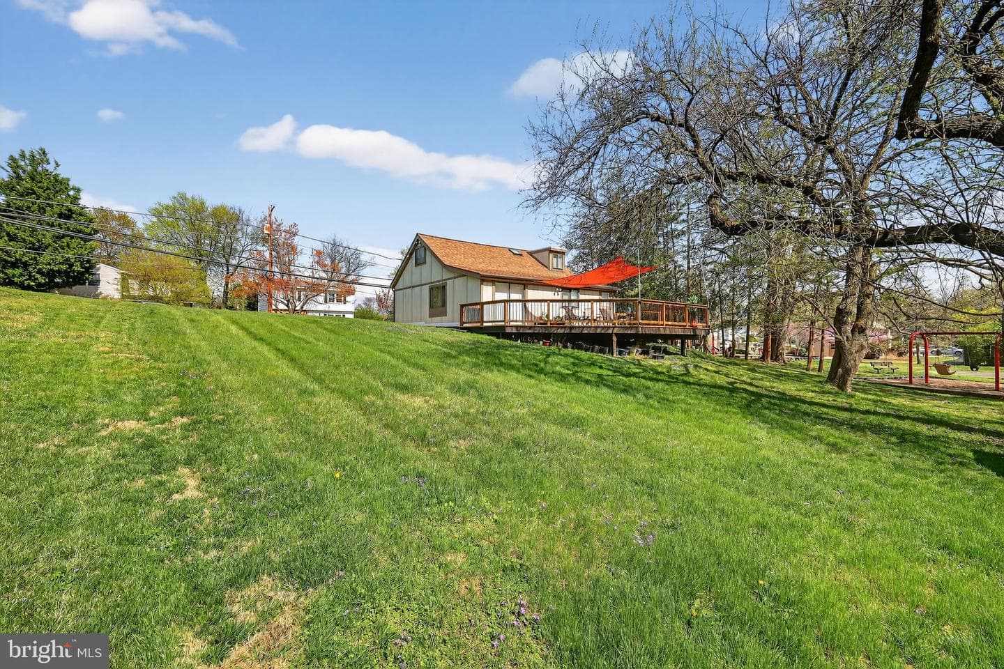 327 S Horners Lane photo 40