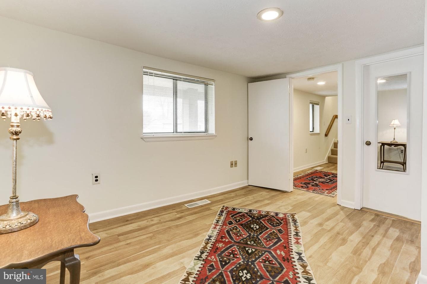 327 S Horners Lane photo 6