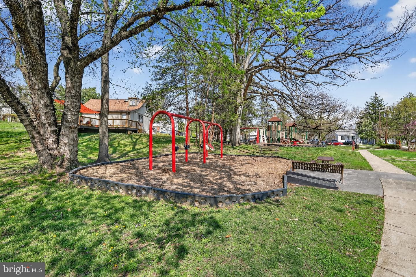 327 S Horners Lane photo 61