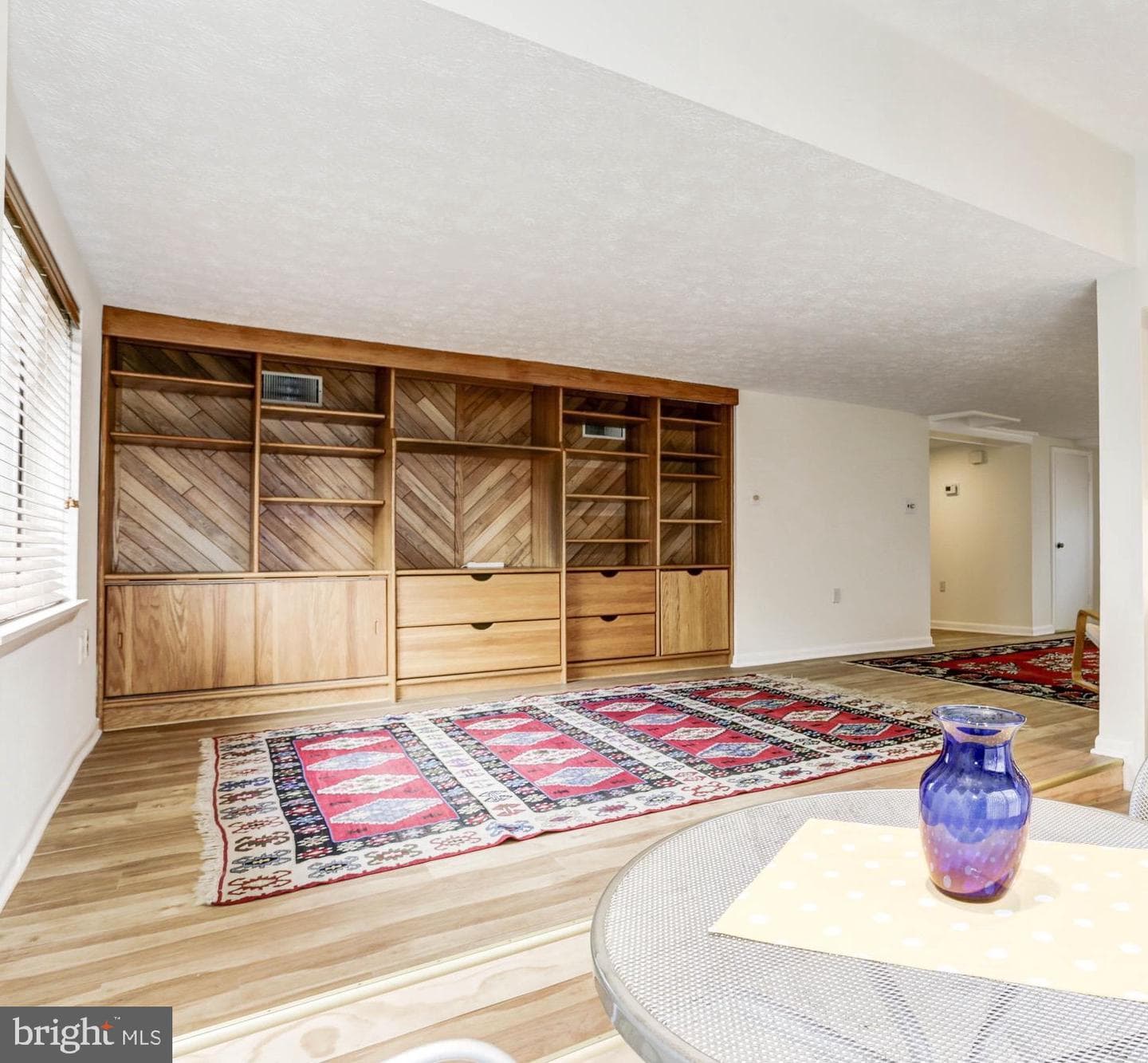 327 S Horners Lane photo 9
