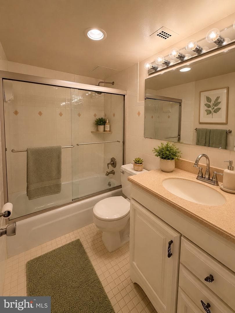4242 E West Highway #506 photo 17