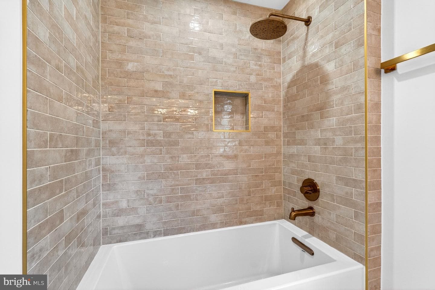 7126 Darby Road photo 47
