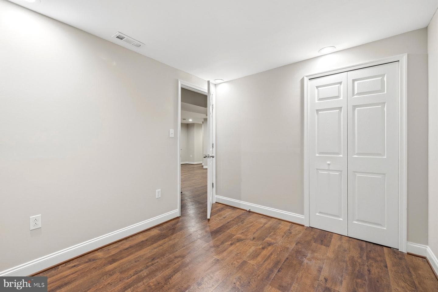 11101 Knights Court photo 42