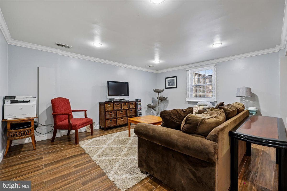 8101 Whittier Boulevard photo 33