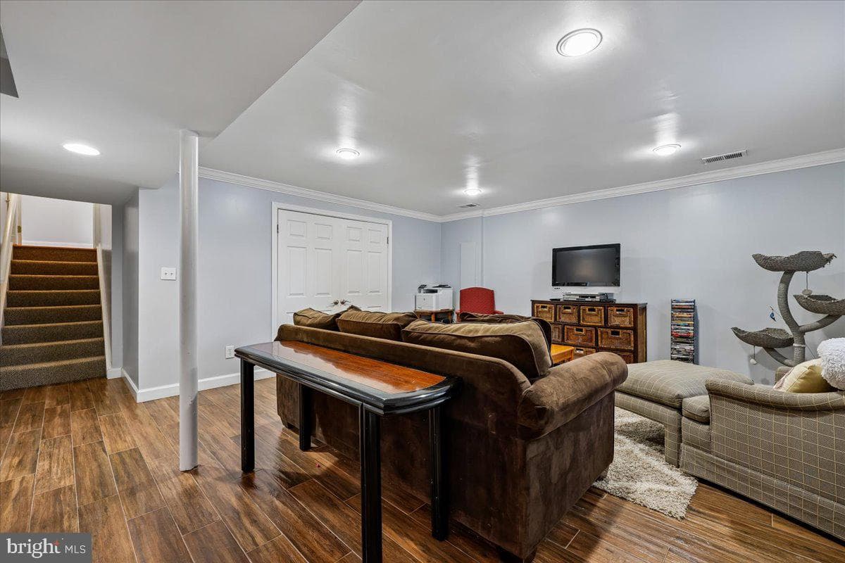8101 Whittier Boulevard photo 34