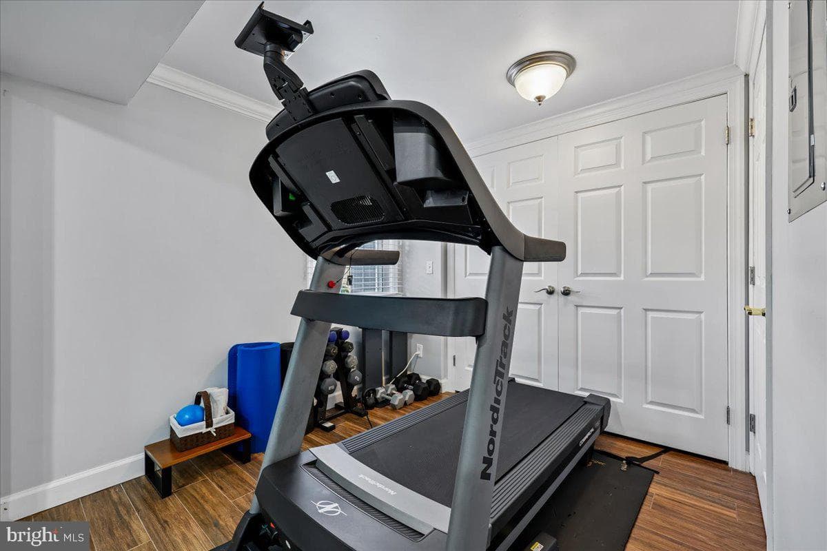 8101 Whittier Boulevard photo 35