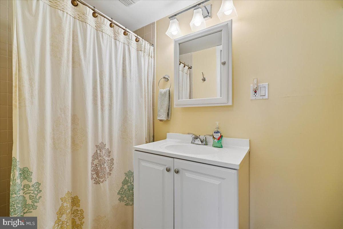 8101 Whittier Boulevard photo 38