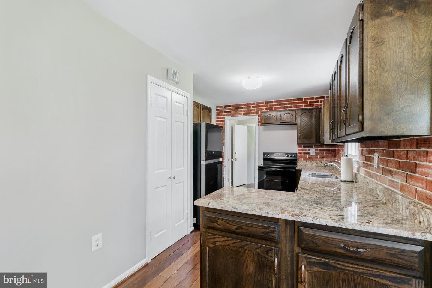 17009 Freedom Way photo 4