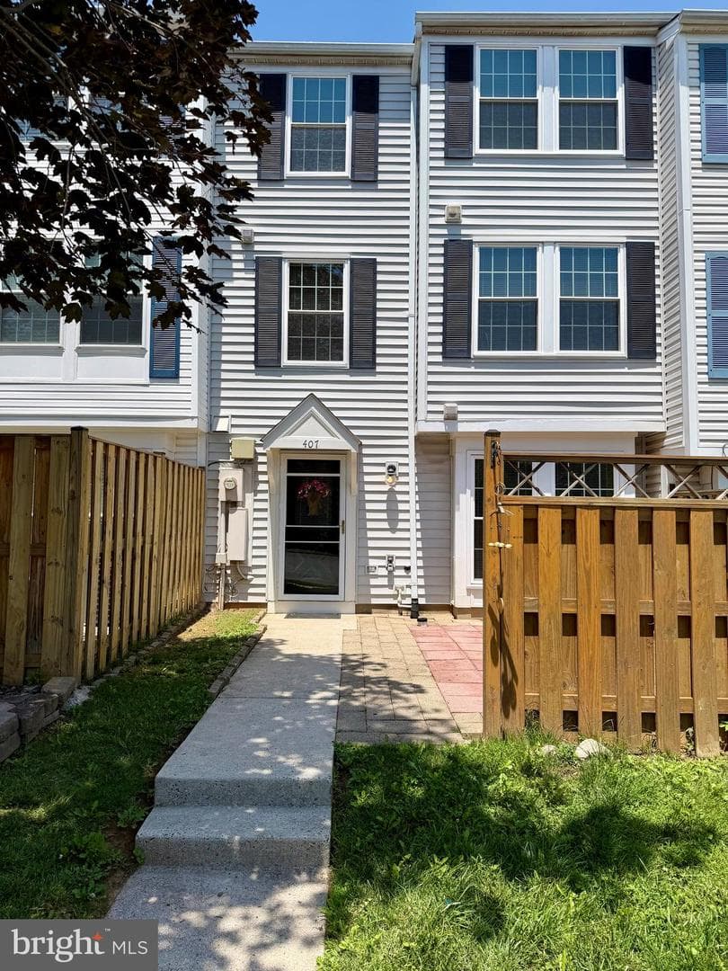 407 Palmtree Dr, Gaithersburg