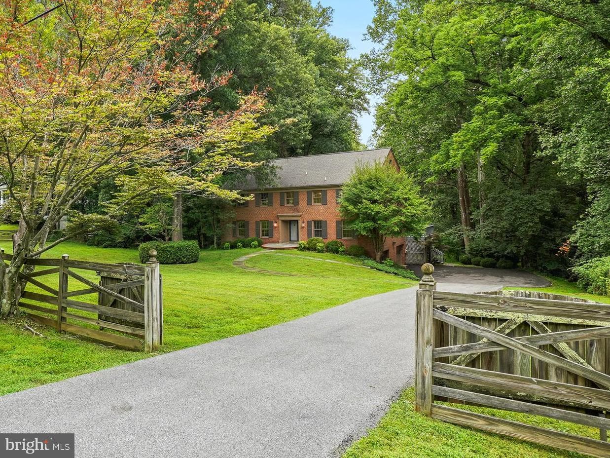 13621 Esworthy Road, Germantown