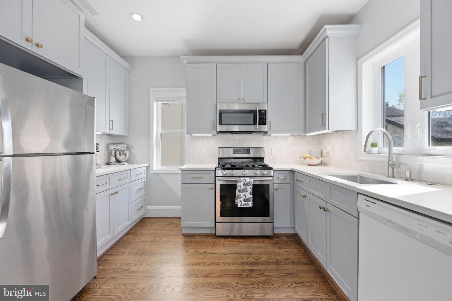 4428 Stanford Street photo 15