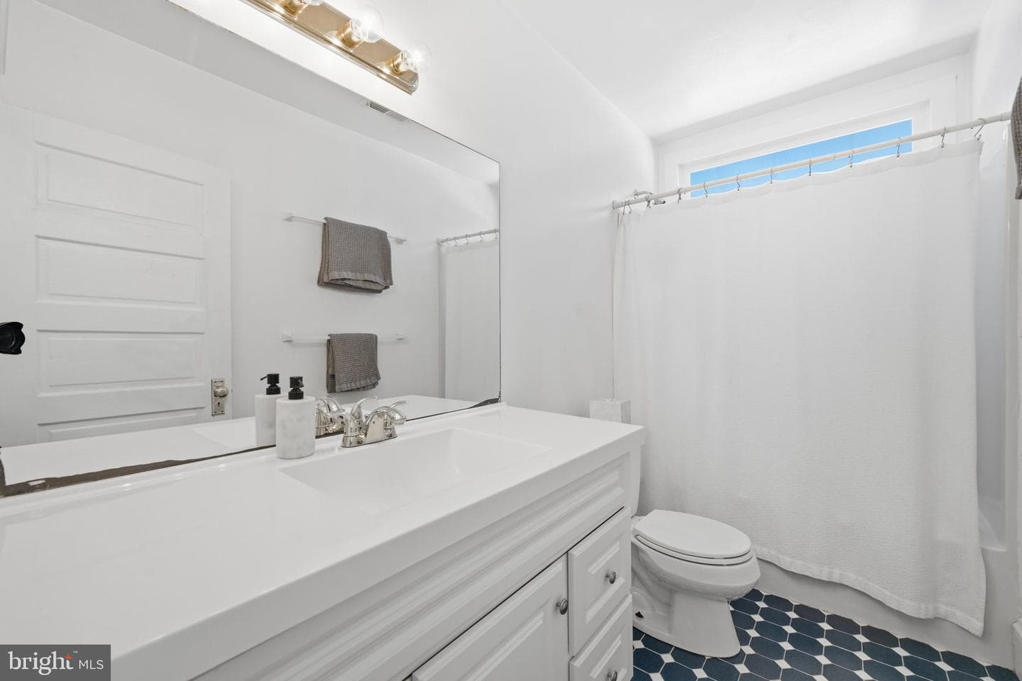 4428 Stanford Street photo 24
