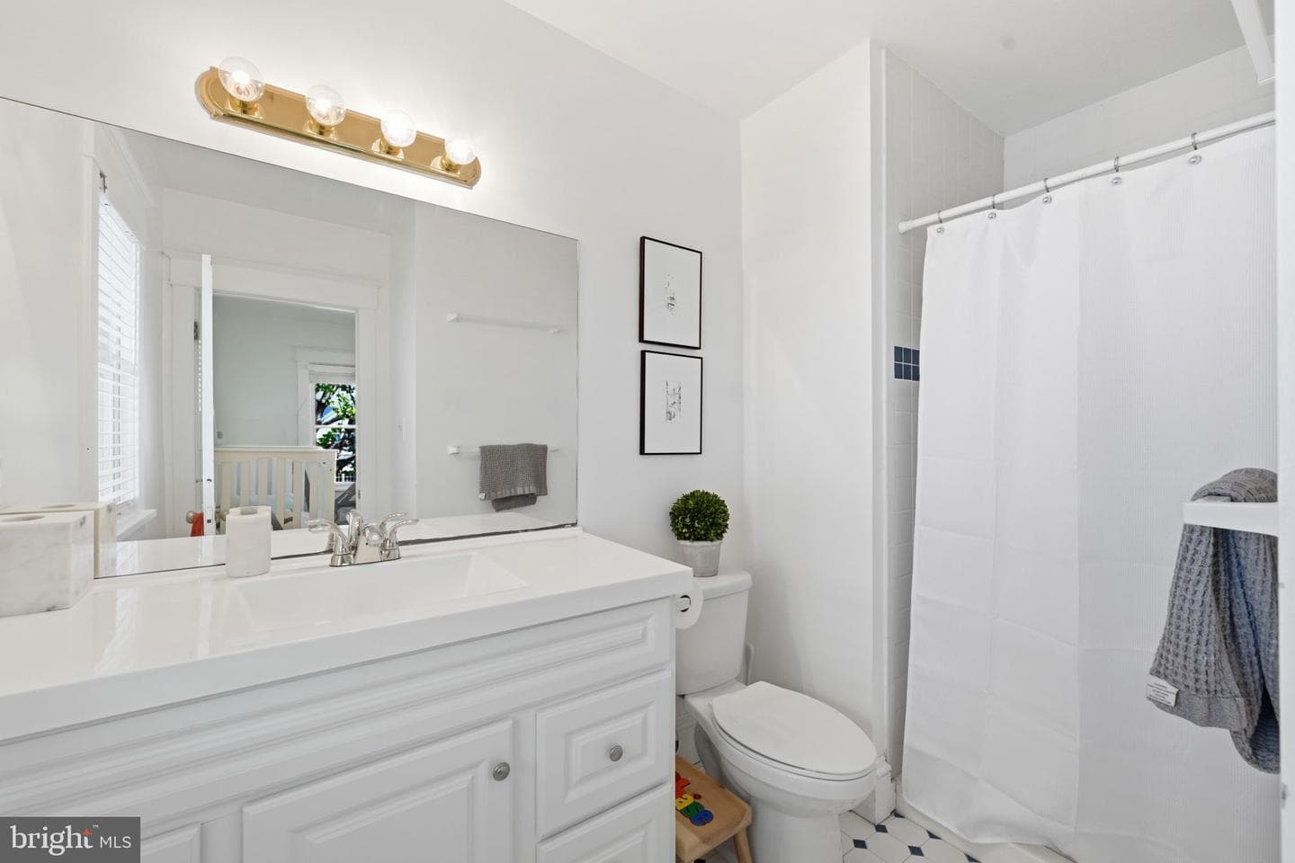 4428 Stanford Street photo 31