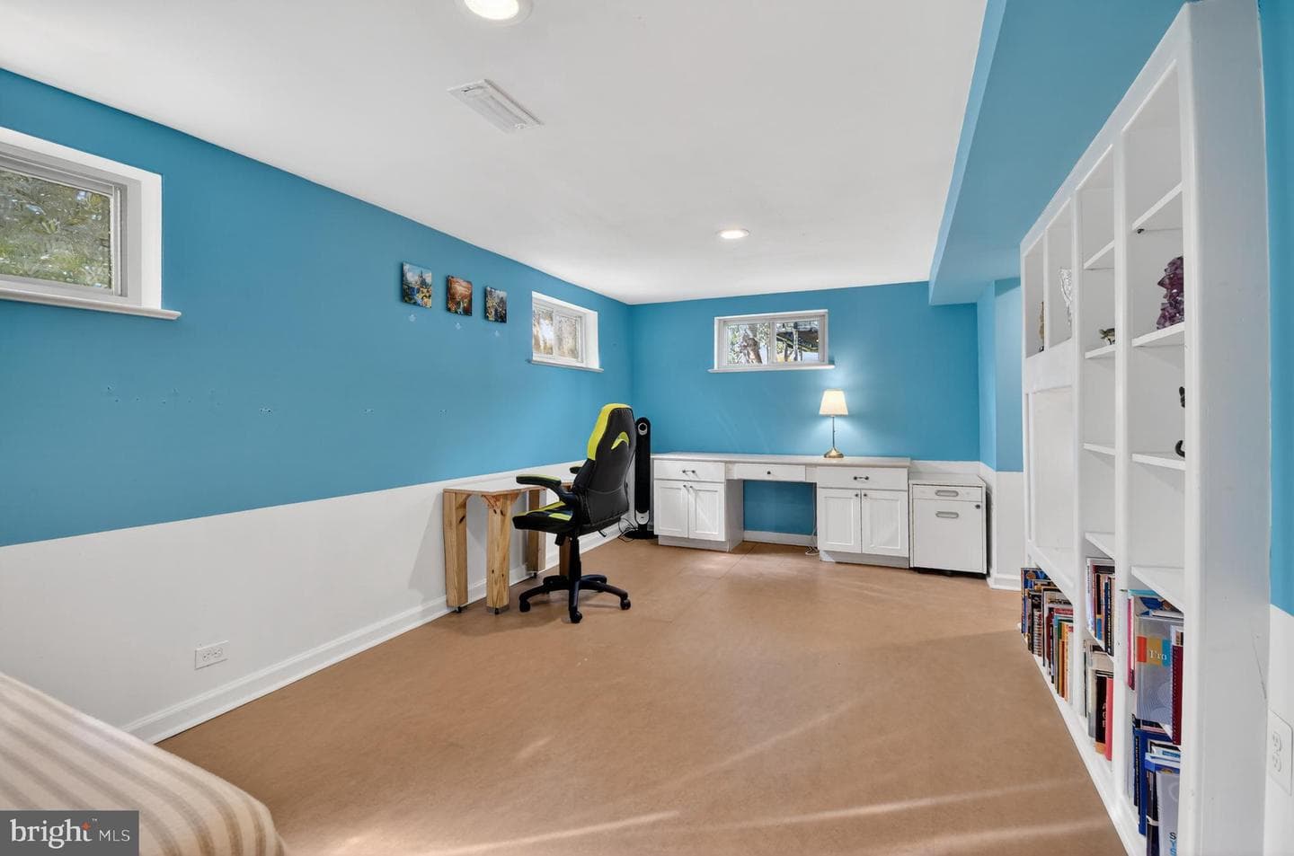 8306 Queen Annes Drive photo 19