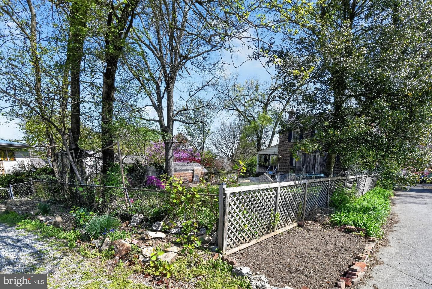 8306 Queen Annes Drive photo 24
