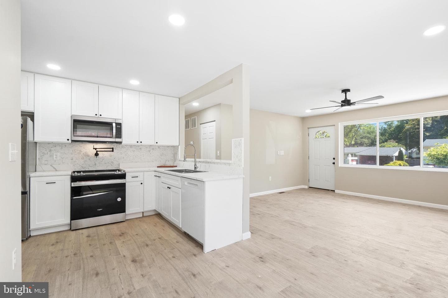 4603 Iris Place photo 7