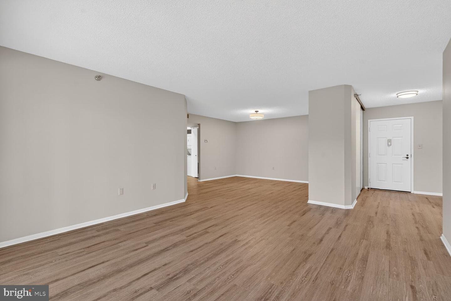 15115 Interlachen Drive #3-521 photo 5
