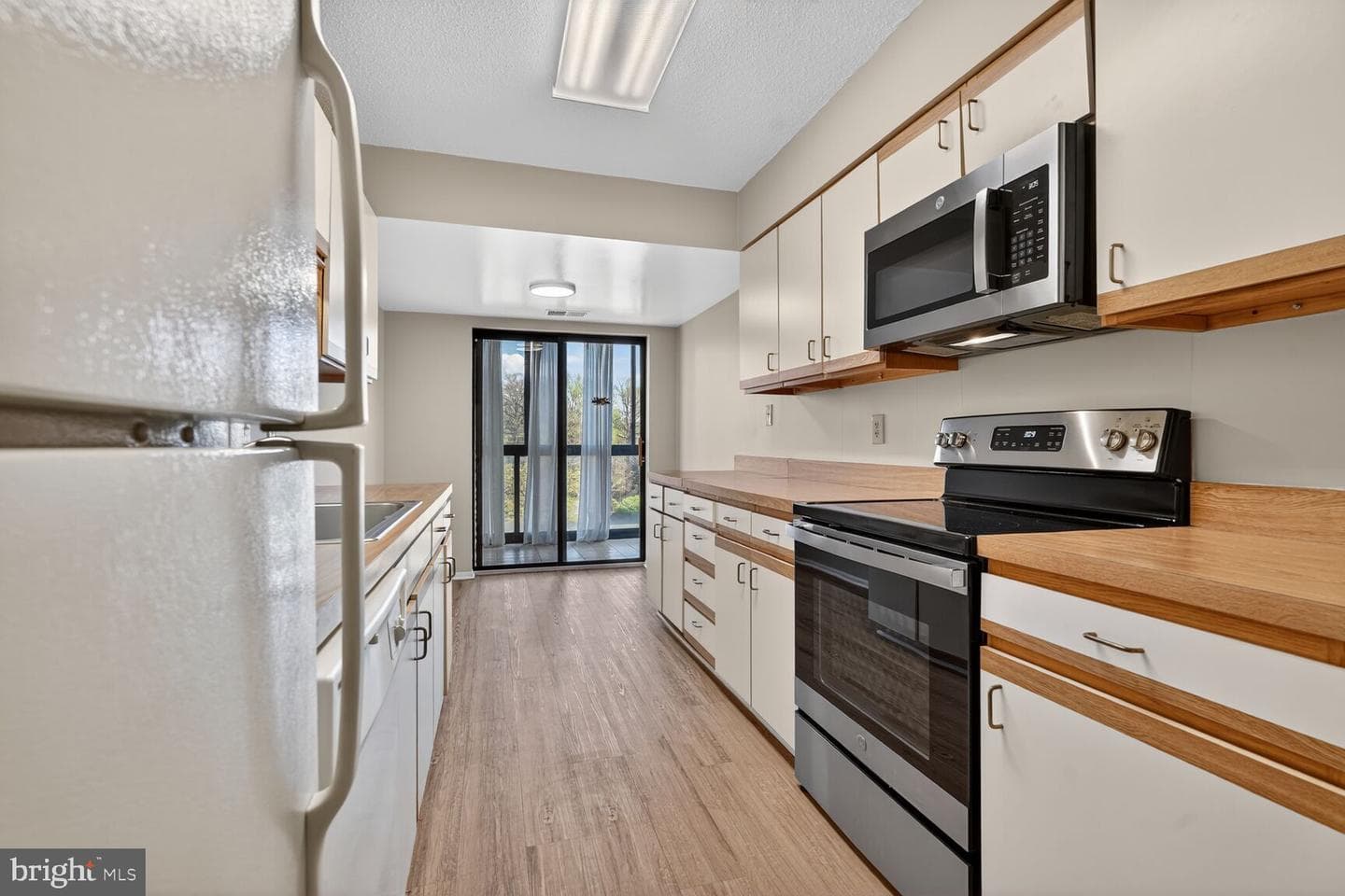 15115 Interlachen Drive #3-521 photo 8