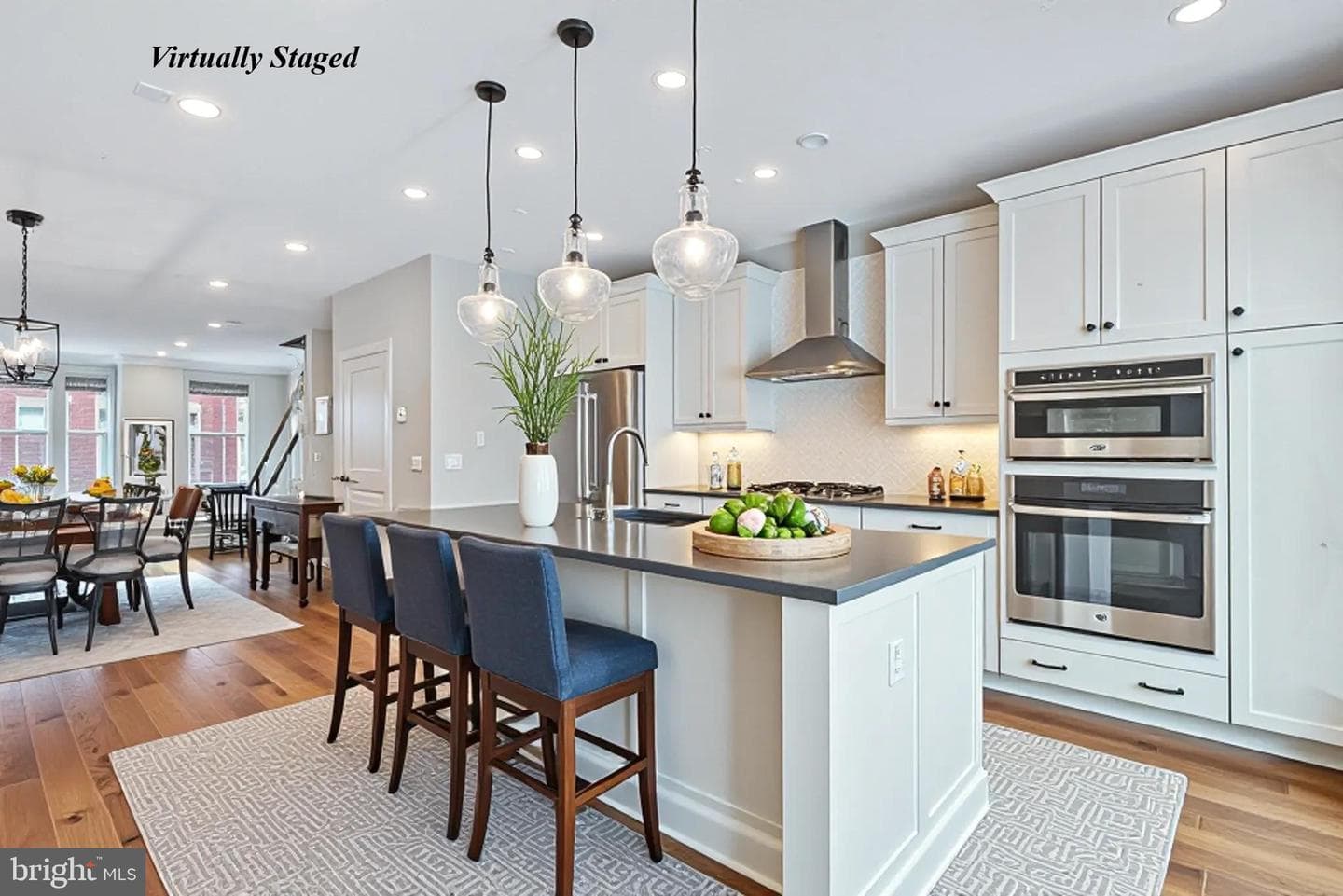 10274 Grosvenor Place photo 22