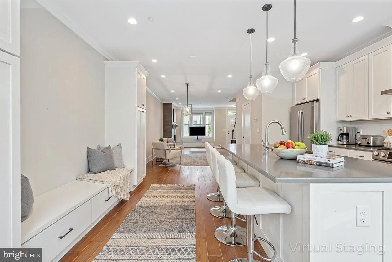 10274 Grosvenor Place photo 28