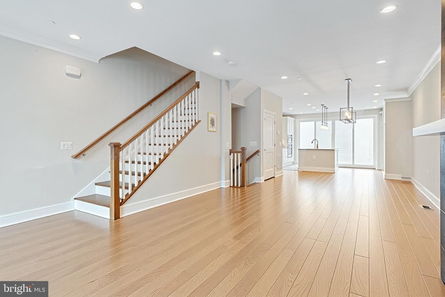 10274 Grosvenor Place photo 35