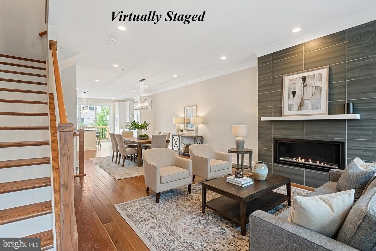 10274 Grosvenor Place photo 36
