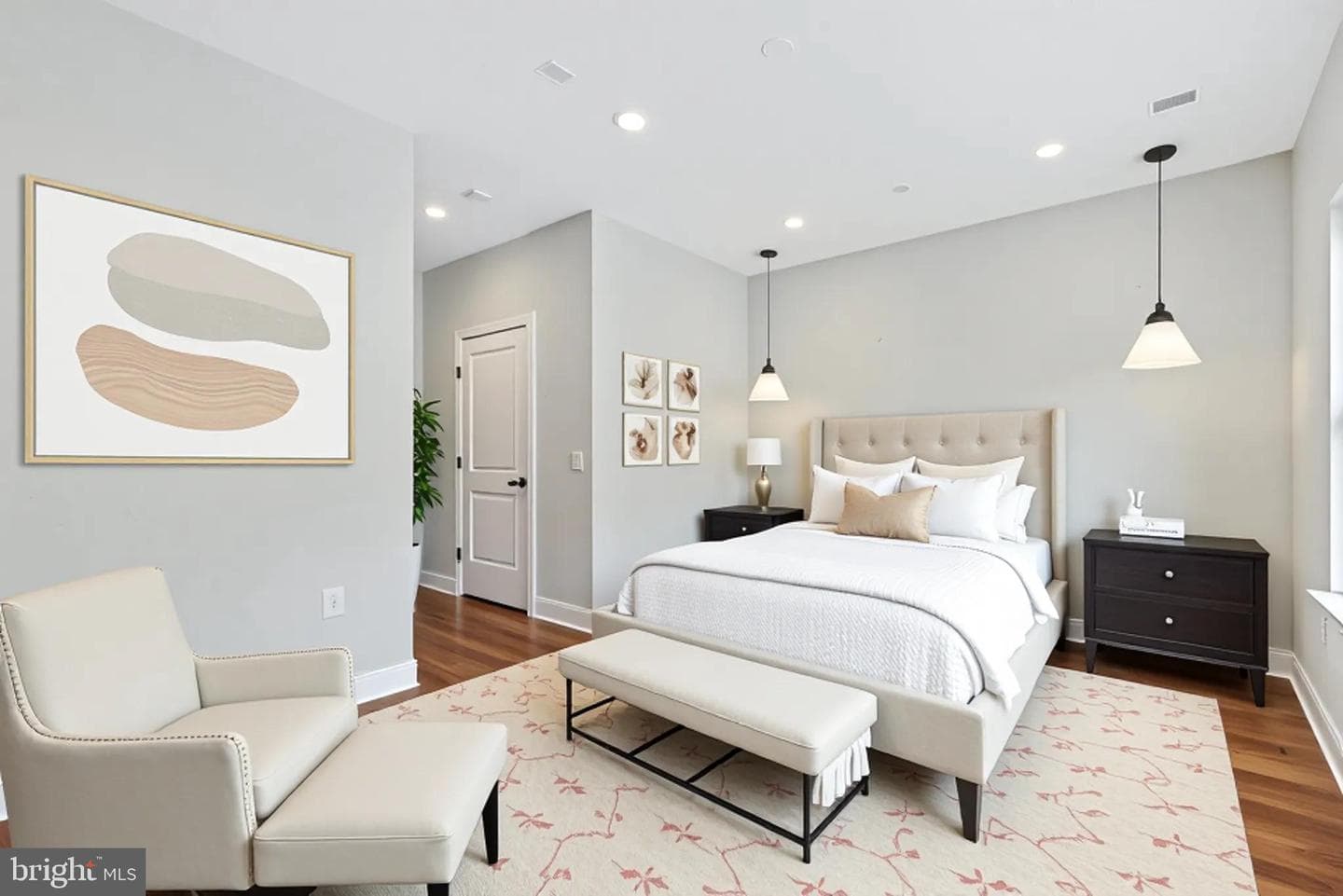 10274 Grosvenor Place photo 39