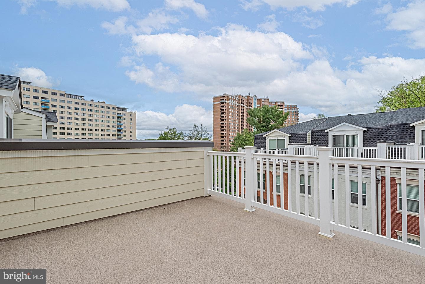 10274 Grosvenor Place photo 74