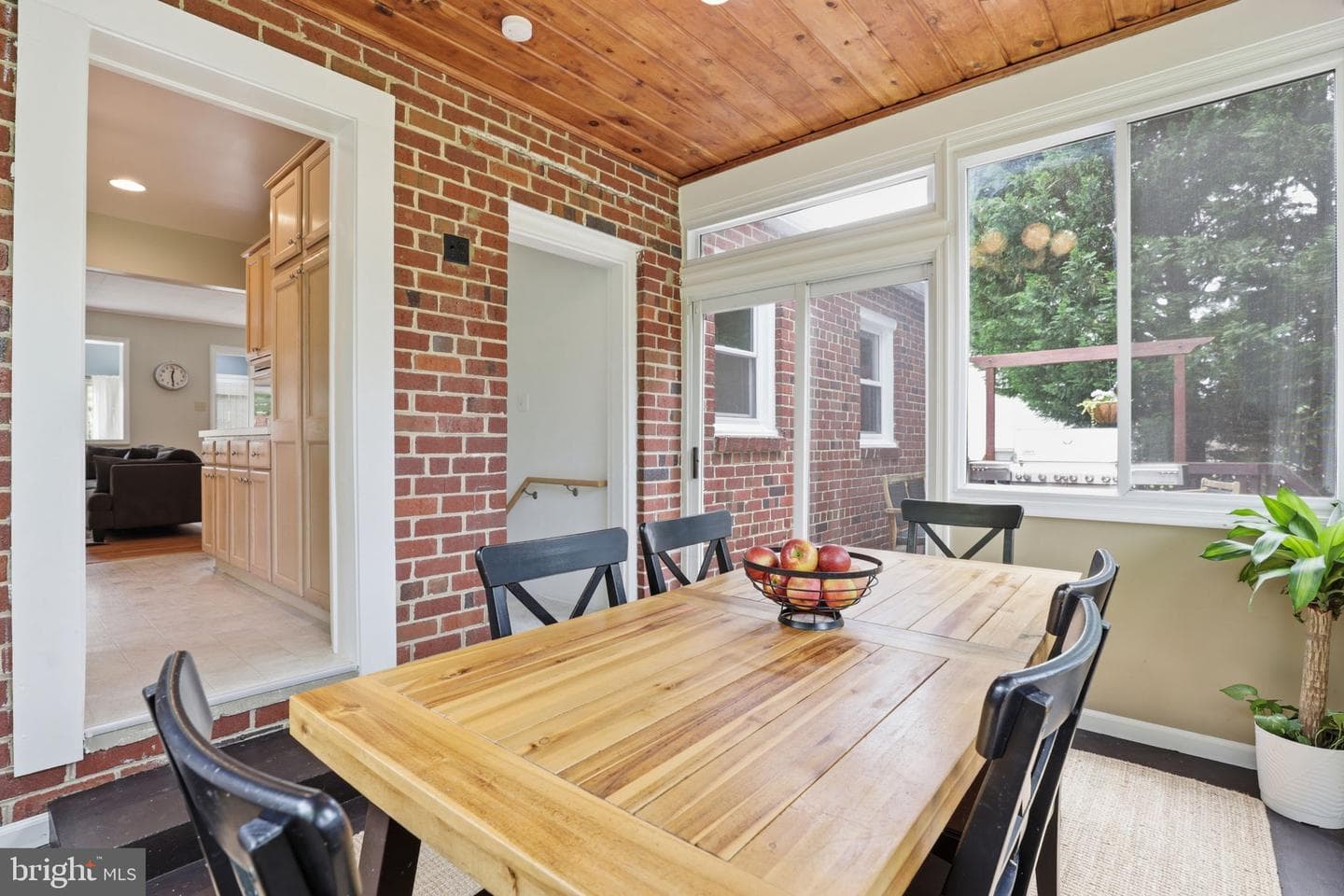 10510 Hayes Avenue photo 14