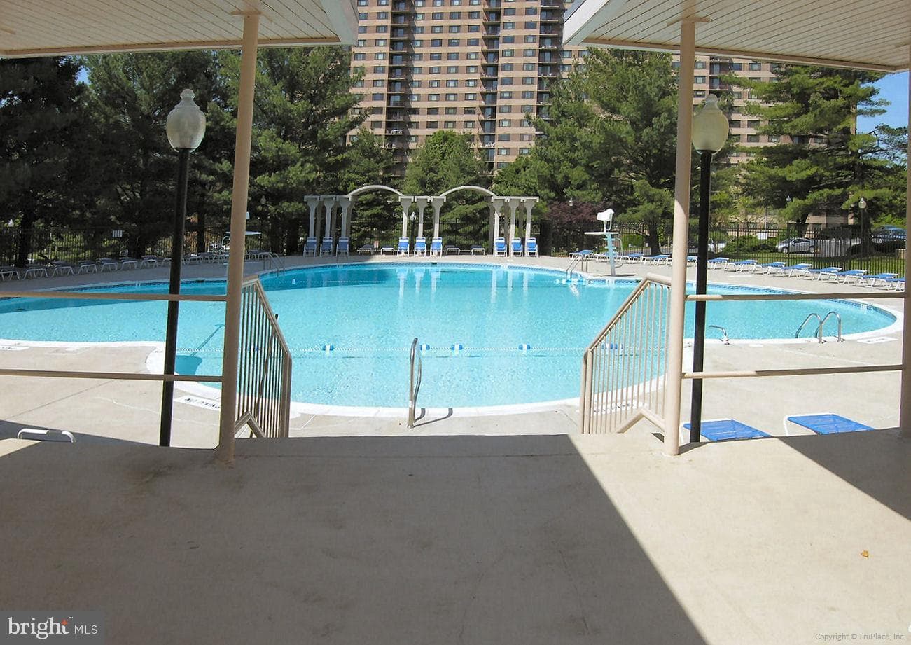 1111 University Boulevard W #1016 & 1017 photo 32