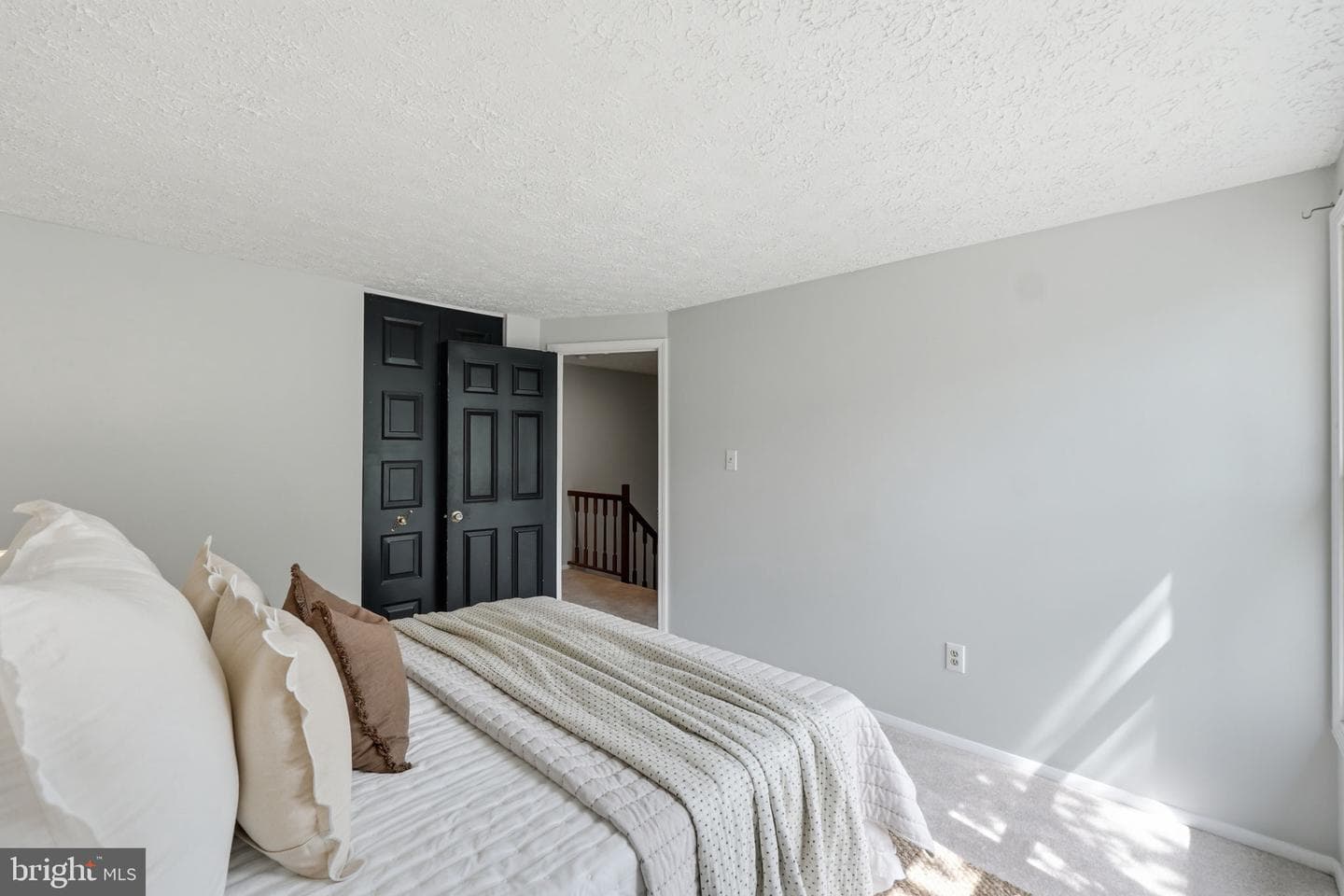 105 Holdcroft Lane photo 35